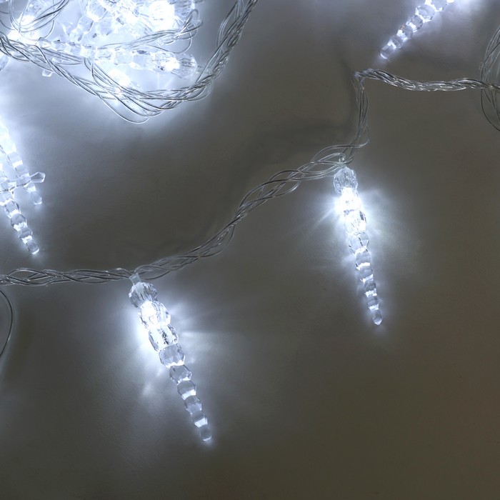 Instalatie luminoasa pe baterii, GLOBAL CHRISTMAS, 32 becuri LED, 5.5 m, Alb Cald, Transparent