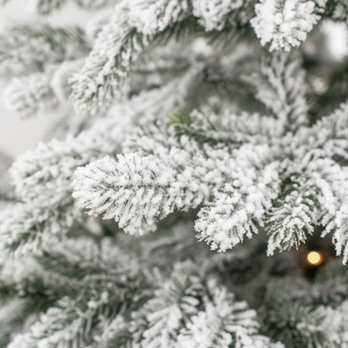 Brad de craciun, YALUNKA, Vip, Alb/Verde, 250 cm, PE, Inzapezit