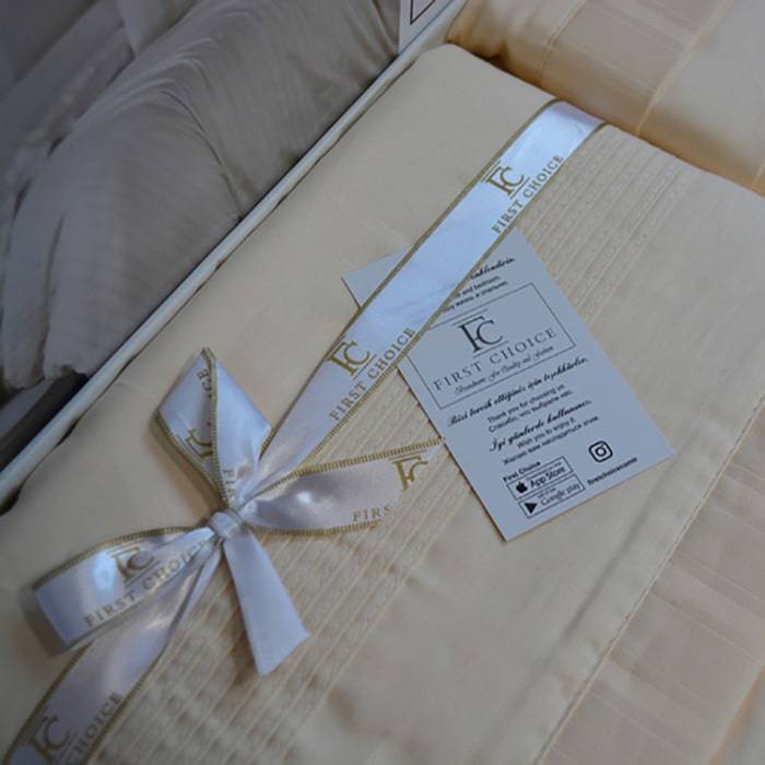 Комплект постельного белья, FIRST CHOICE, 6 предметов, 240x260cм, 200x220cм, 50x70cм, Сатин, Кремовый, Вертикальные полосы, Double Size, Пуговицы, Тур