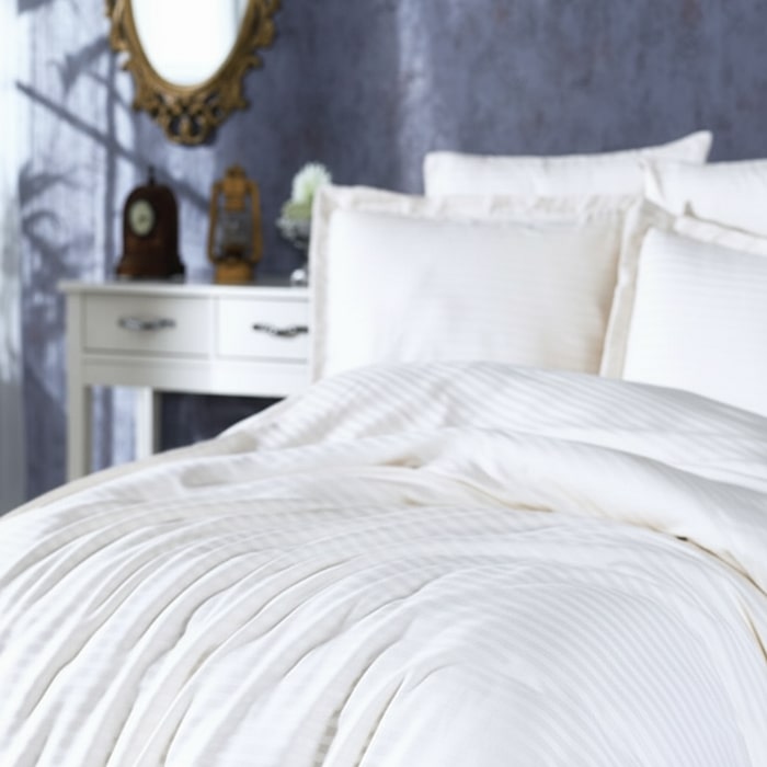 Set lenjerie de pat, LAVIVA, 4 piese, 240x260cm, 200x220cm, 50x70cm, Satin, Alb, Dungi orizontale, Double Size, Turcia