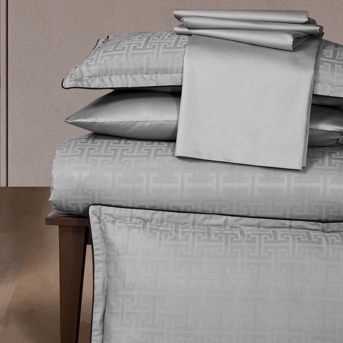 Set lenjerie de pat, LA ROMANO, 6 piese, 240x260cm, 200x220cm, 50x70cm, Satin, Gri Deschis, Geometric, Double Size, Turcia